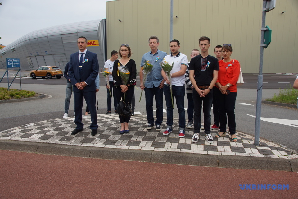 Пам’ять жертв катастрофи літака МН17 в Нідерландах вшанували місцеві українці