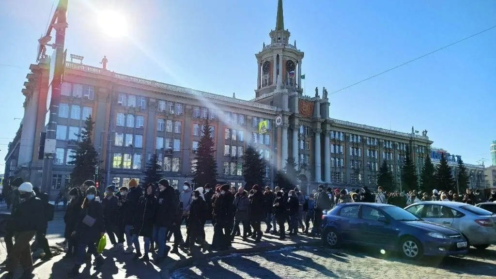 В Російській Федерації затримали вже понад 2500 осіб за участь в протестах проти війни - фото 7