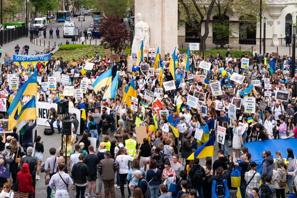 У Будапешті українці та угорці вийшли на акцію солідарності з Україною