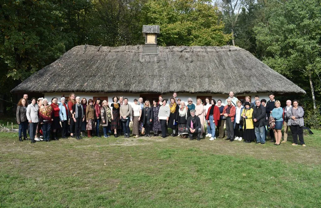 В рамках проєкту «Українські ляльки мандрують світом» в Києві відкрилася виставка «НАРОДНА лялька в Пирогові» - фото 14