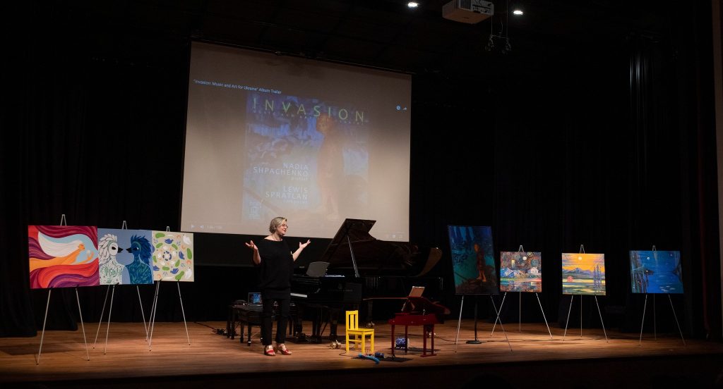 Відома в США піаністка, і перша українка – власниця Греммі, Надія Шпаченко присвятила альбом війні в Україні - фото 9