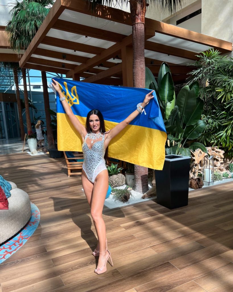 Українська краса на вершині світу: Ірина Безсмертна — Міс Всесвіт 2023 - фото 4