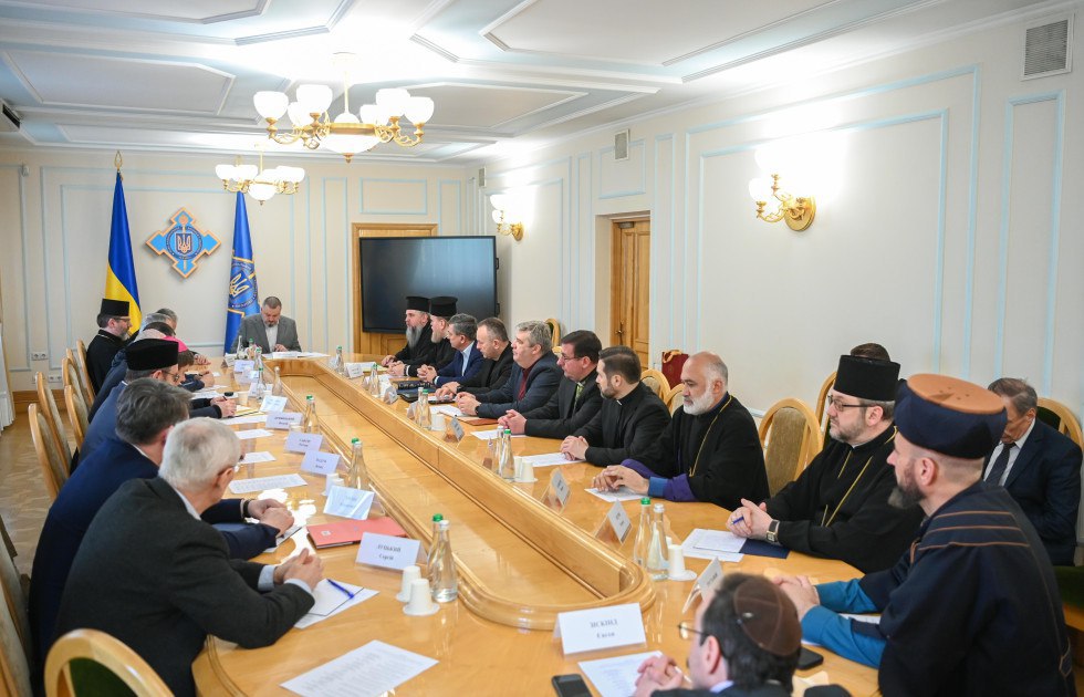 Відбувся діалог релігійних лідерів України, обговорили роль церков у воєнний час