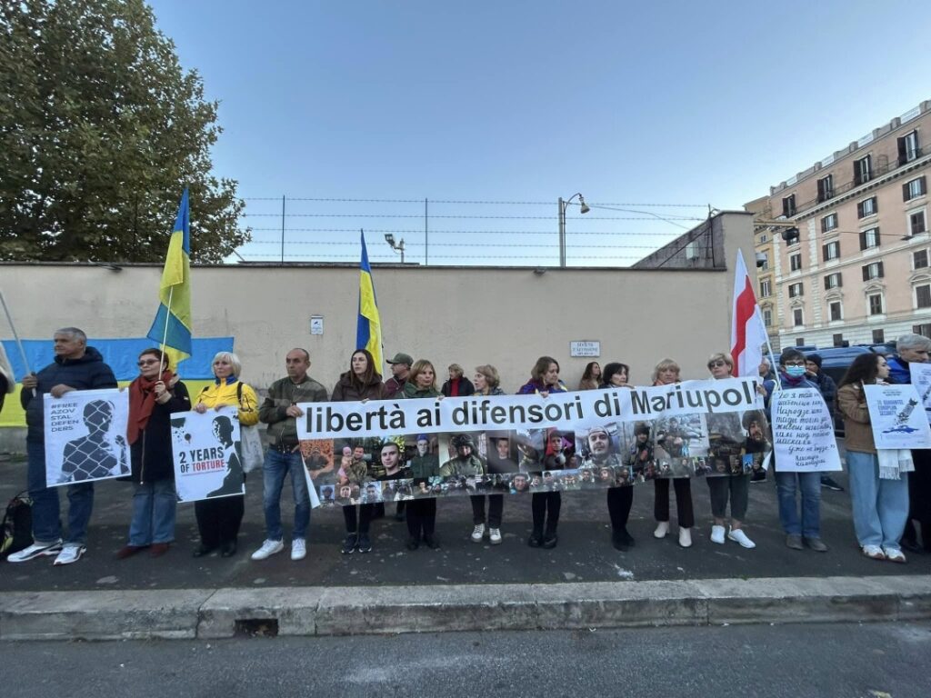 У Римі відбулася маніфестація до тисячного дня широкомасштабного вторгнення РФ - фото 3